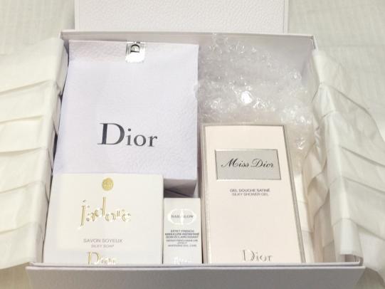 Dior - DIORホリデー オファー☆ギフトボックス入の+inforsante.fr